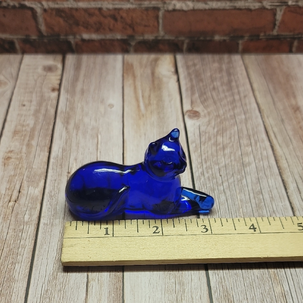 Vtg Cobalt Blue Art Glass Ally Cat Figurine. 1980's - Picture 6 of 9